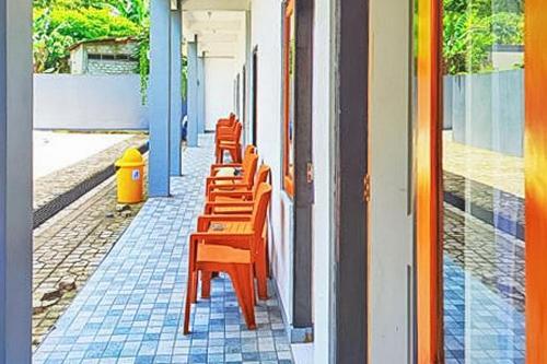shekinah homestay and cafe waikabubak redpartner
