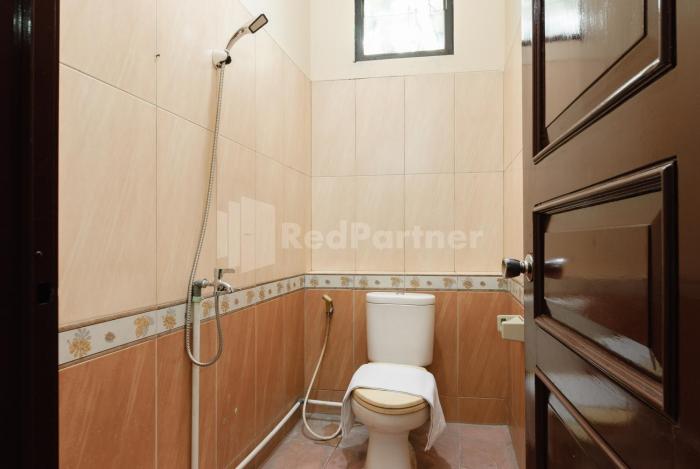 sr residence near mall ciputra cibubur mitra reddoorz