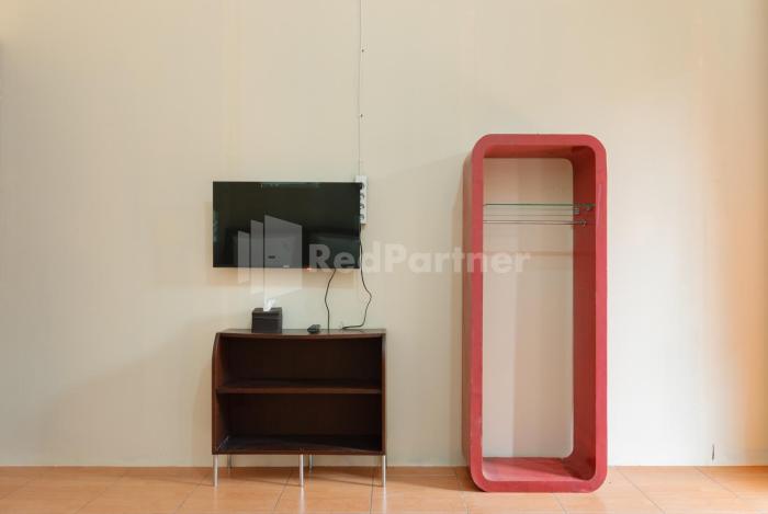 sr residence near mall ciputra cibubur mitra reddoorz