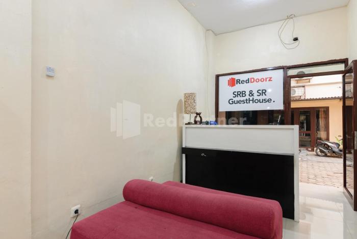 sr residence near mall ciputra cibubur mitra reddoorz