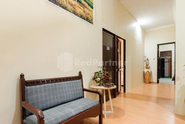 sr residence near mall ciputra cibubur mitra reddoorz