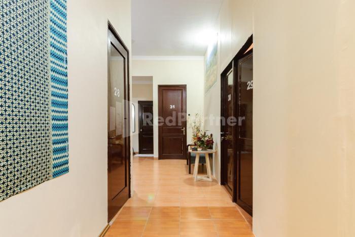 sr residence near mall ciputra cibubur mitra reddoorz