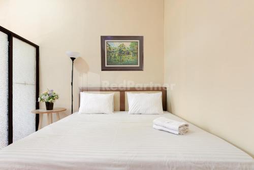 sr residence near mall ciputra cibubur mitra reddoorz