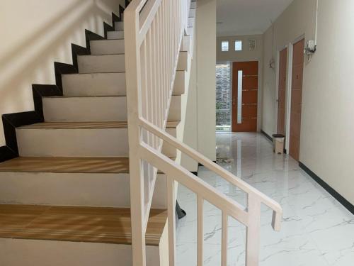 sumarsi homestay mitra reddoorz