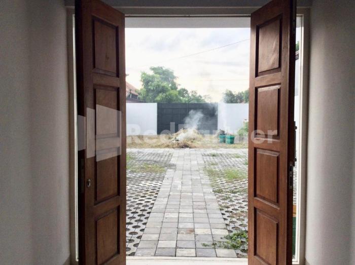 terra guesthouse jec mitra reddoorz