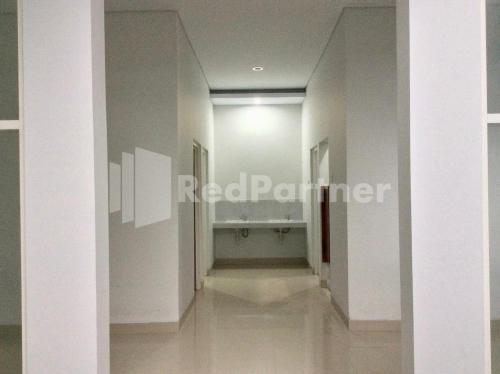 terra guesthouse jec mitra reddoorz
