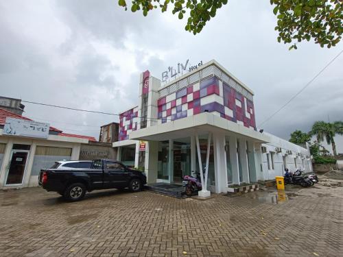 Urbanview Hotel B Liv Kendari By Reddoorz,,3 star