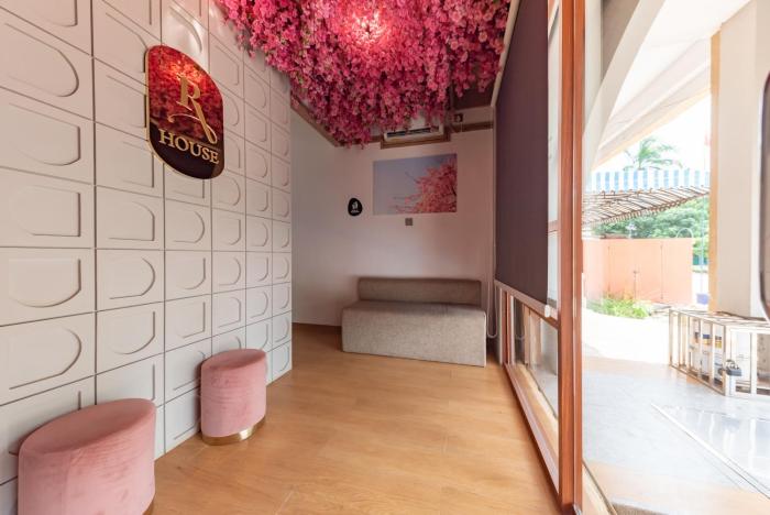 urbanview hotel r house batuaji
