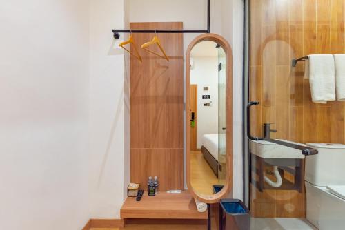 urbanview hotel r house batuaji