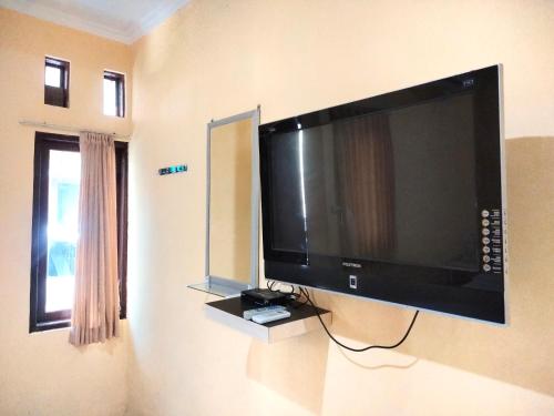 wisma mutiara near alun alun demak mitra reddoorz