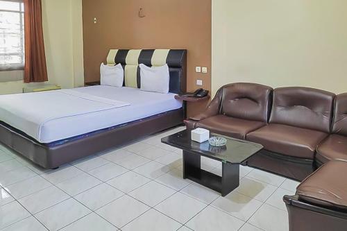 fajar indah hotel mitra reddoorz