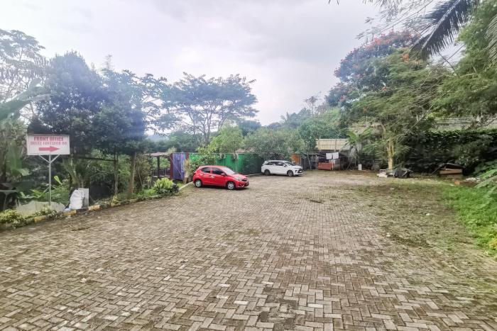 hotel container inn puncak mitra reddoorz