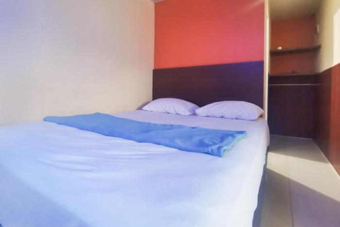 hotel container inn puncak mitra reddoorz