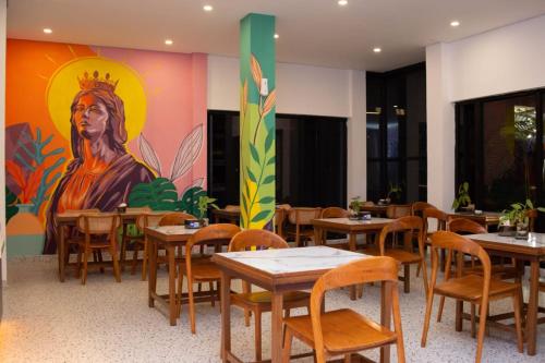 queen parrona hotel by sativa