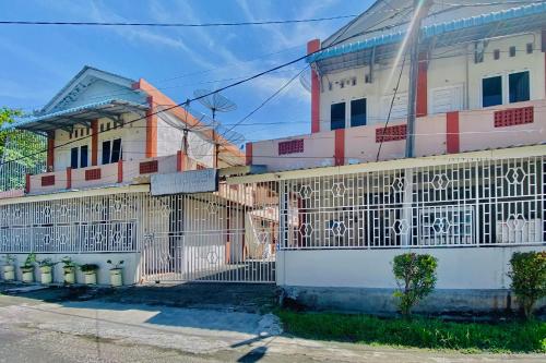 Amira House Kisaran Redpartner,,2 star