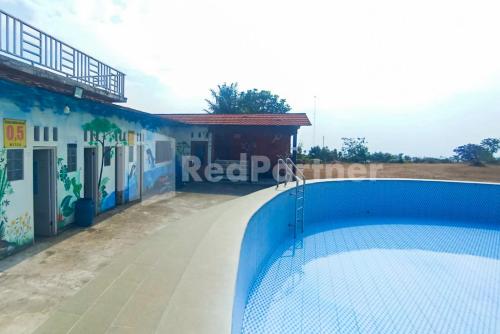 Glamping Pengilon Edupark Mitra Reddoorz,,2 star