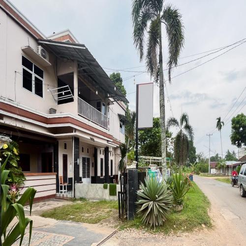 Graha Dirham Mitra Reddoorz,,2 star