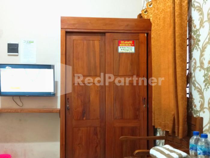 isa homestay kudus mitra reddoorz