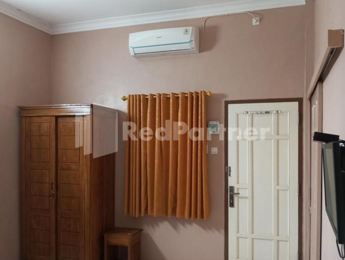 isa homestay kudus mitra reddoorz