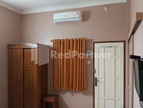 isa homestay kudus mitra reddoorz