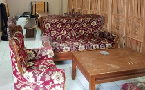 isa homestay kudus mitra reddoorz