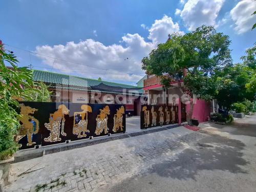 Janoko Guesthouse Syariah Redpartner,,2 star