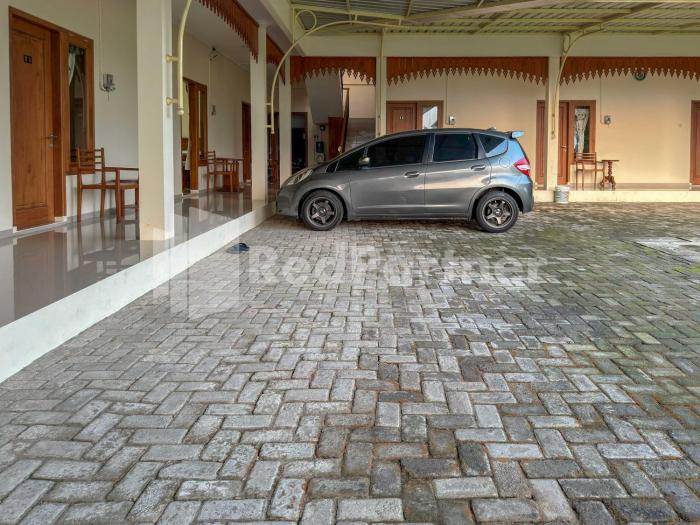 ndalem joglo kawijayan syariah mitra reddoorz