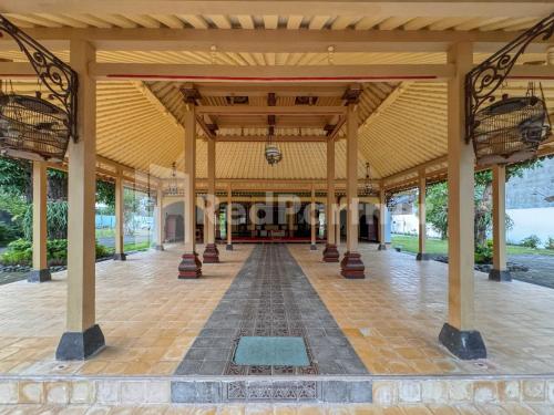 ndalem joglo kawijayan syariah mitra reddoorz