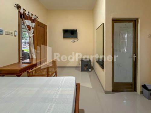 ndalem joglo kawijayan syariah mitra reddoorz