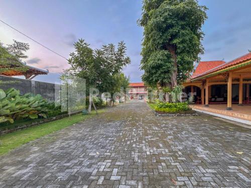 ndalem joglo kawijayan syariah mitra reddoorz