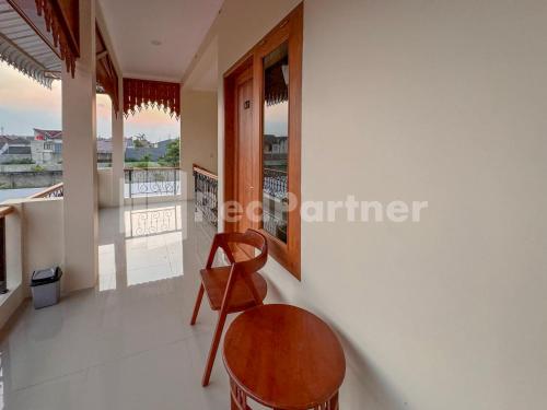 ndalem joglo kawijayan syariah mitra reddoorz