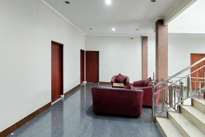 ni hotel syariah bandara soekarno hatta mitra reddoorz