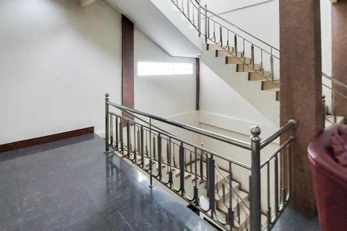 ni hotel syariah bandara soekarno hatta mitra reddoorz