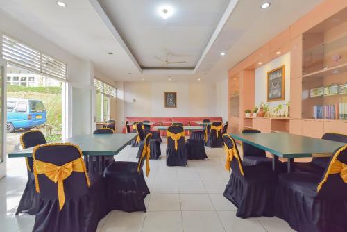 Reddoorz @ House Of Dirga Cisarua Puncak,,2 star