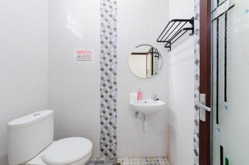 reddoorz lotus house seminyak