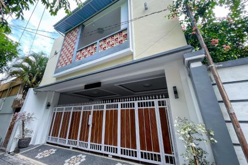 Reddoorz @ Lotus House Seminyak,,2 star