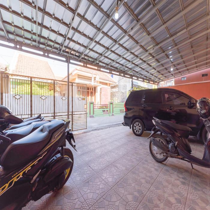 reddoorz near rs permata cirebon