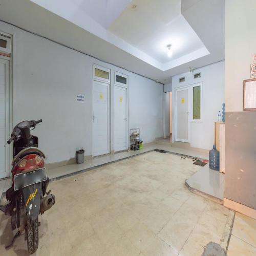 reddoorz near rs permata cirebon