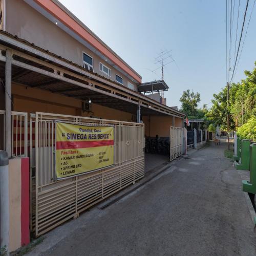 reddoorz near rs permata cirebon