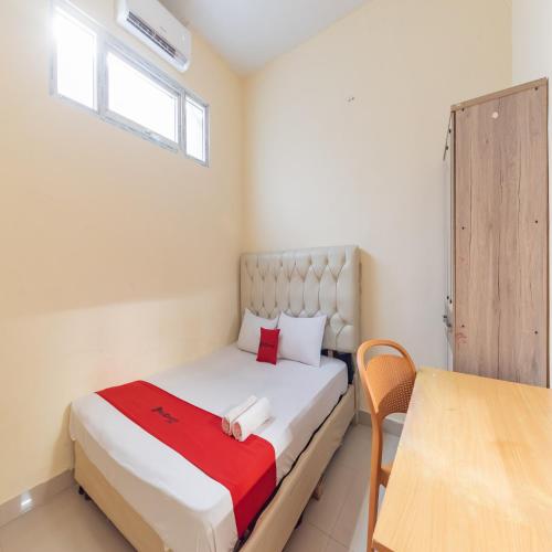 reddoorz near rs permata cirebon