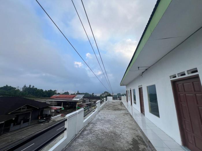 reddoorz syariah at jalan dieng 4