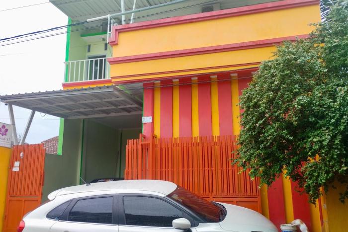 reddoorz syariah at shakira alesha enggal