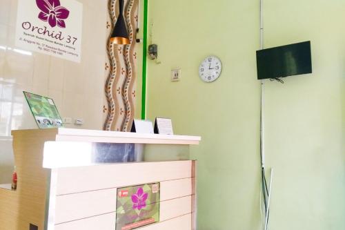 reddoorz syariah at shakira alesha enggal