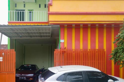 reddoorz syariah at shakira alesha enggal