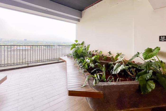 redliving apartemen royal park sentul by bogor staycation