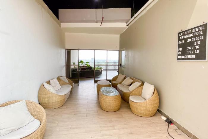 redliving apartemen royal park sentul by bogor staycation