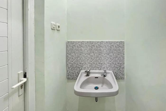 trubus guesthouse syariah magelang mitra reddoorz