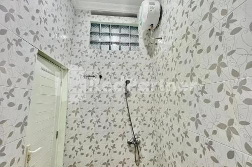 trubus guesthouse syariah magelang mitra reddoorz