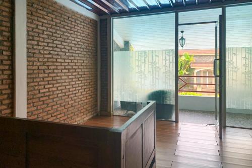 urbanview hotel villa q gisting by reddoorz