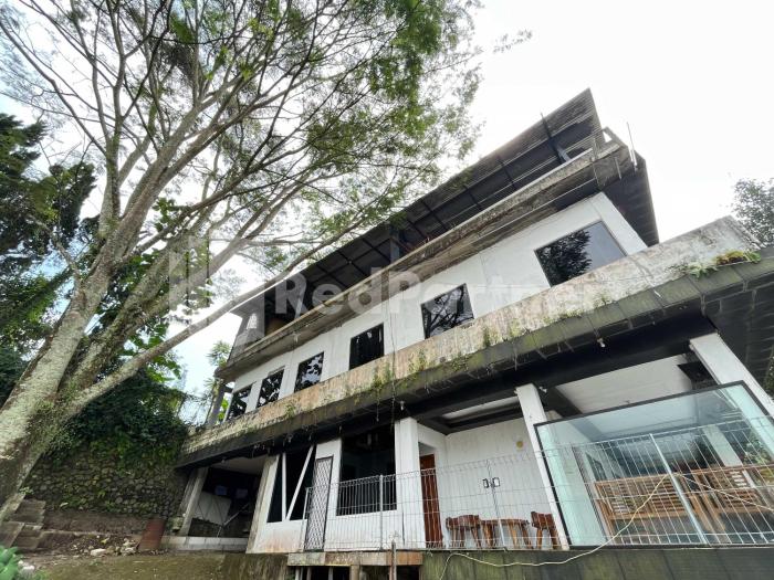 villa a2 trawas redpartner